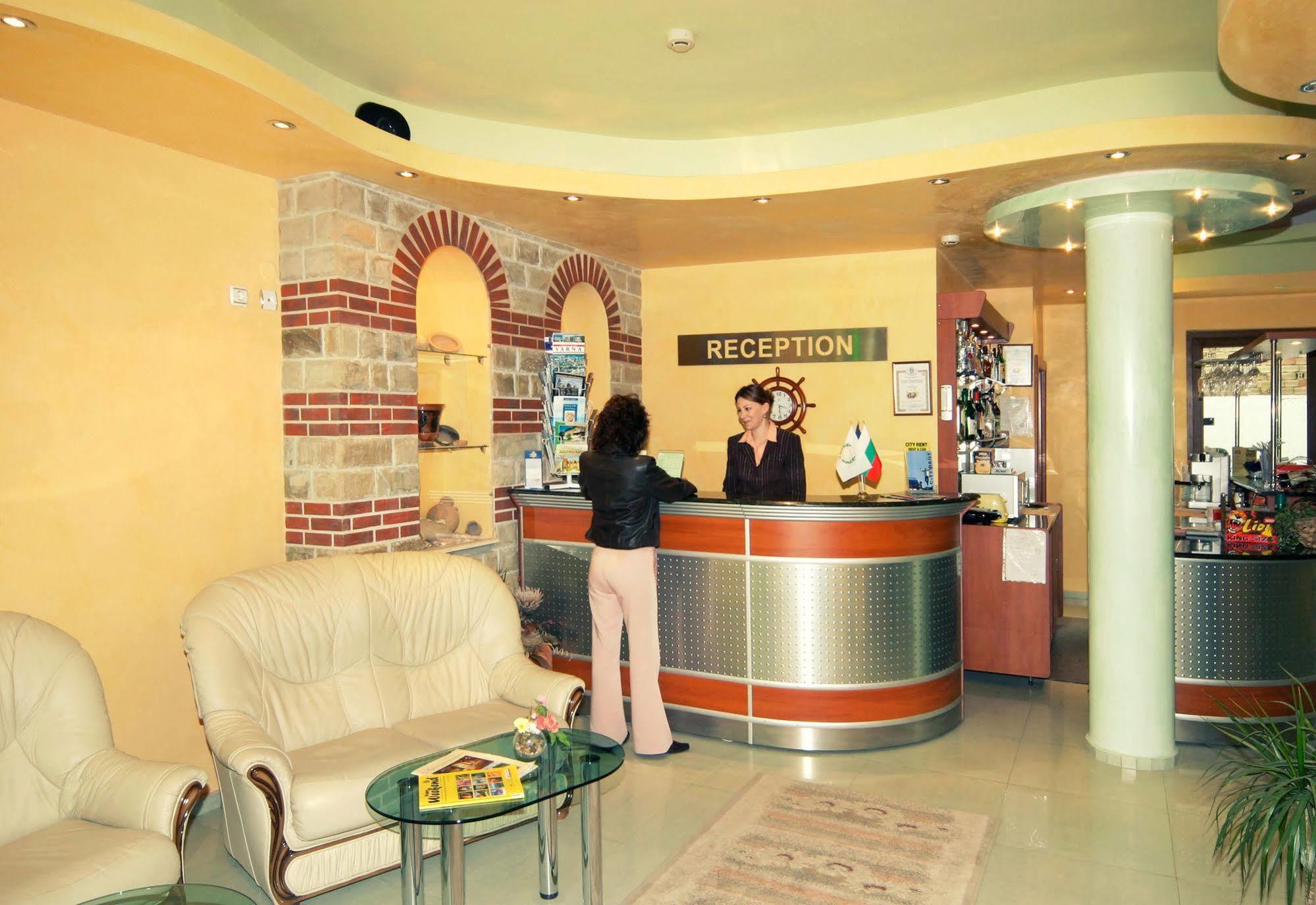 Dionis Hotel Варна Екстер'єр фото
